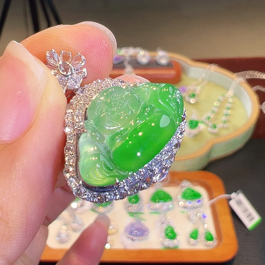 翡翠18K金镶嵌颈饰