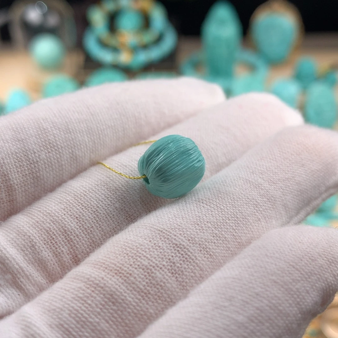 绿松石未镶嵌拉丝珠卡10.5