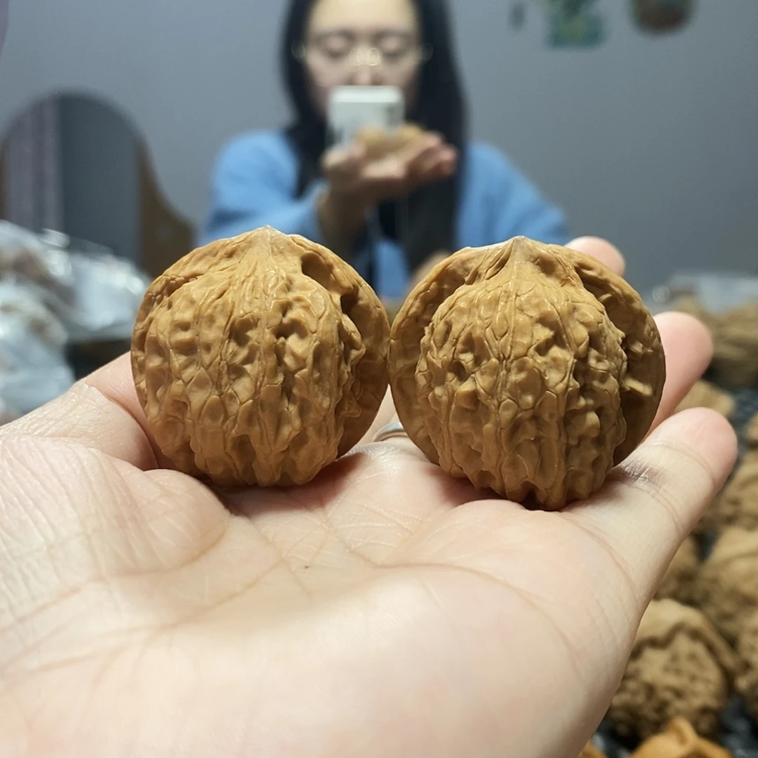 吊坠桃核刘老四35