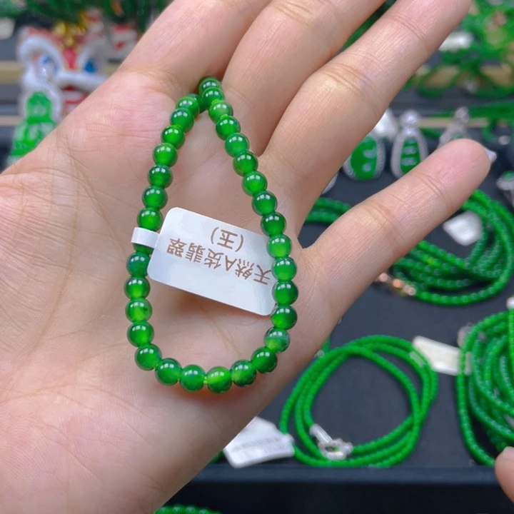 郑****翡翠未镶嵌手链手链5