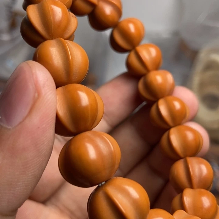 猴头核桃吊坠大晚上的被