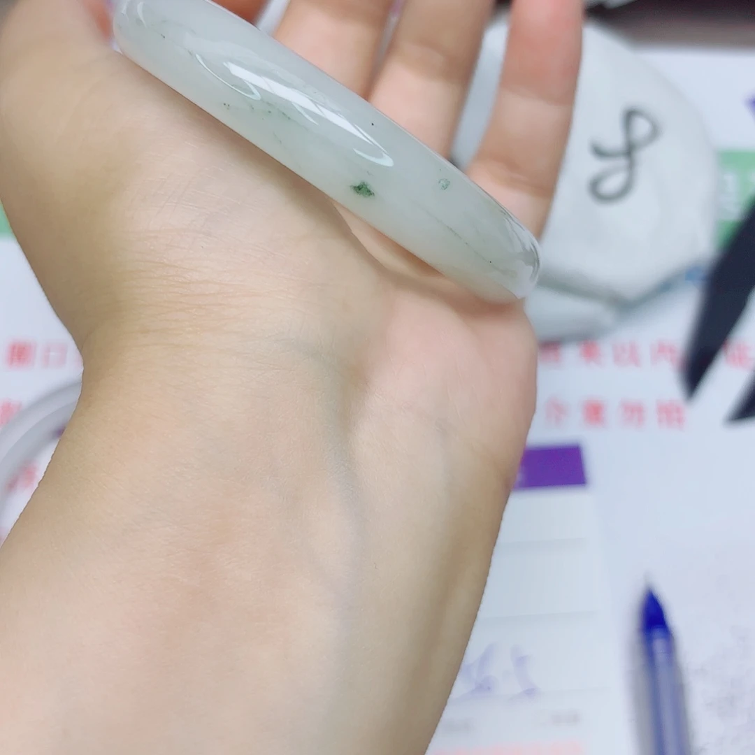 石英质玉手镯未镶嵌27/5657