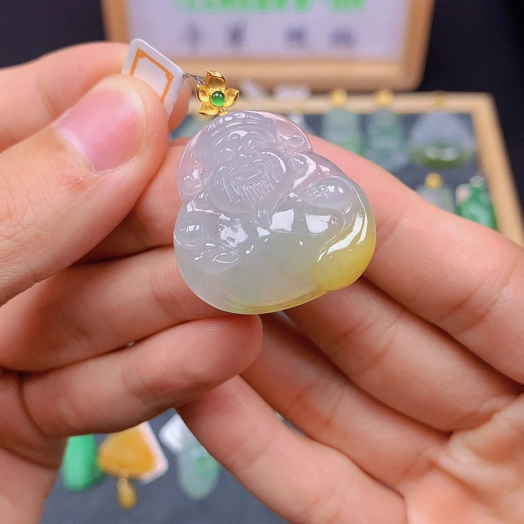 翡翠18K金镶嵌颈饰翡翠