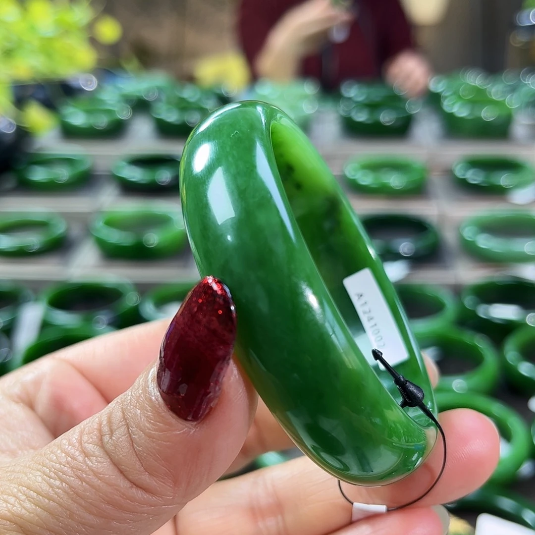 未镶嵌手镯和田玉（碧玉）明*