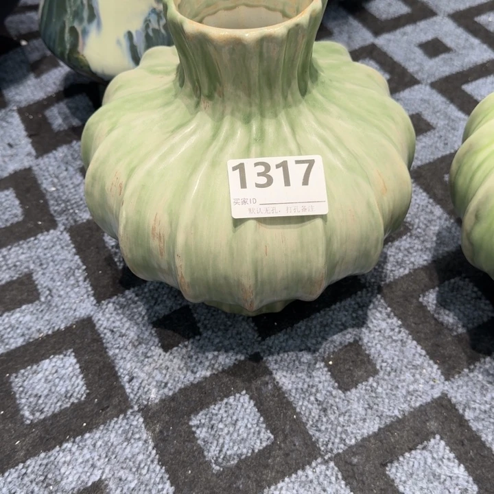 W***J瓷片景德镇高温花器编码1317高28口8默认无孔