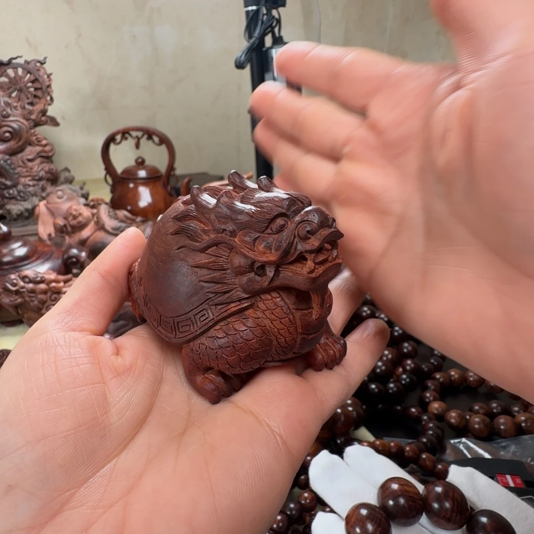 随***玉把件黄花梨/降香黄檀龙龟 手把件