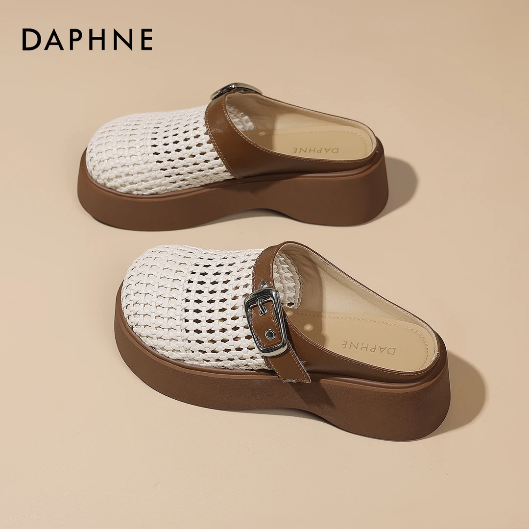 达芙妮英伦风夏季百搭女鞋镂空时尚气质透气外穿厚底圆头时装凉鞋