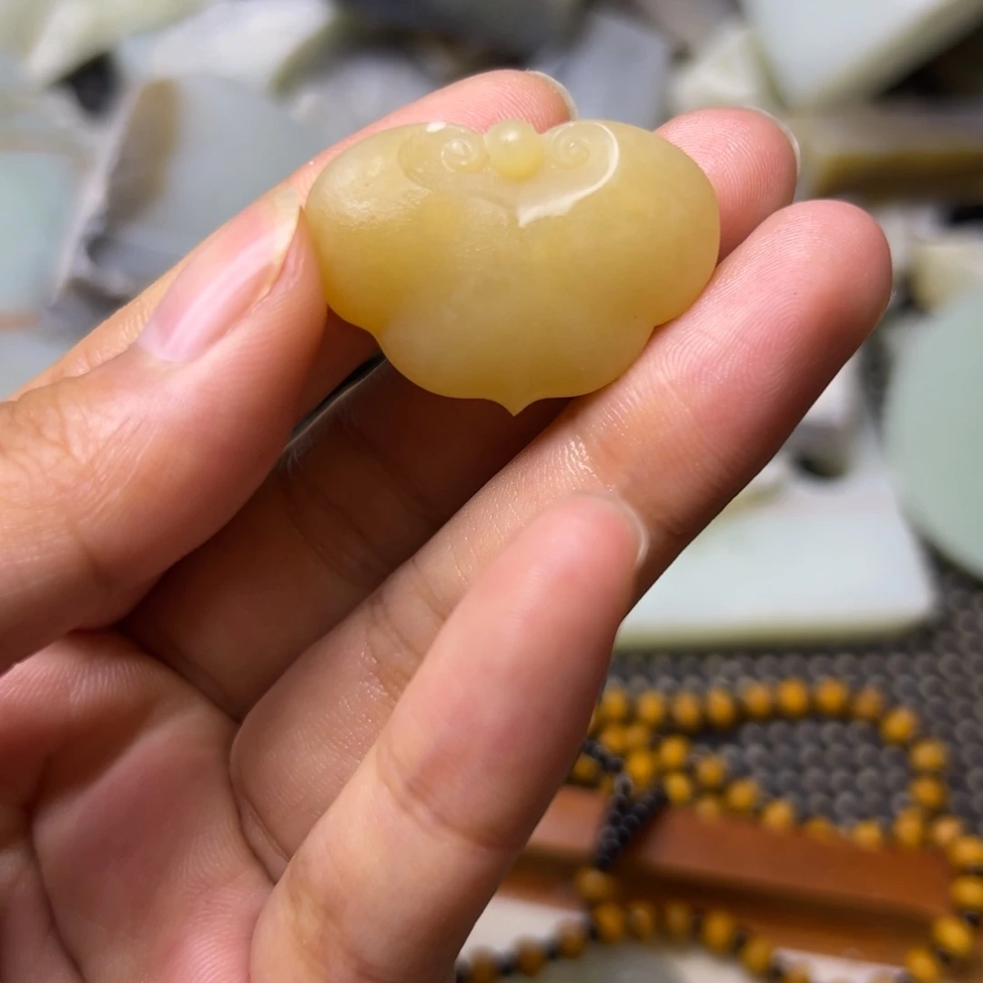 和田玉未镶嵌项链