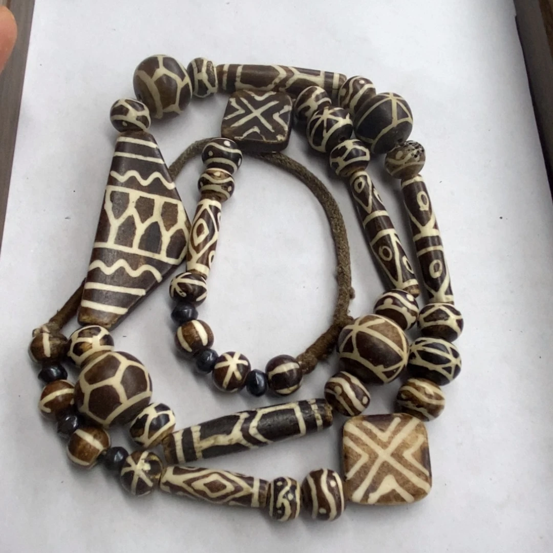 颈饰琉璃尼泊尔牛骨