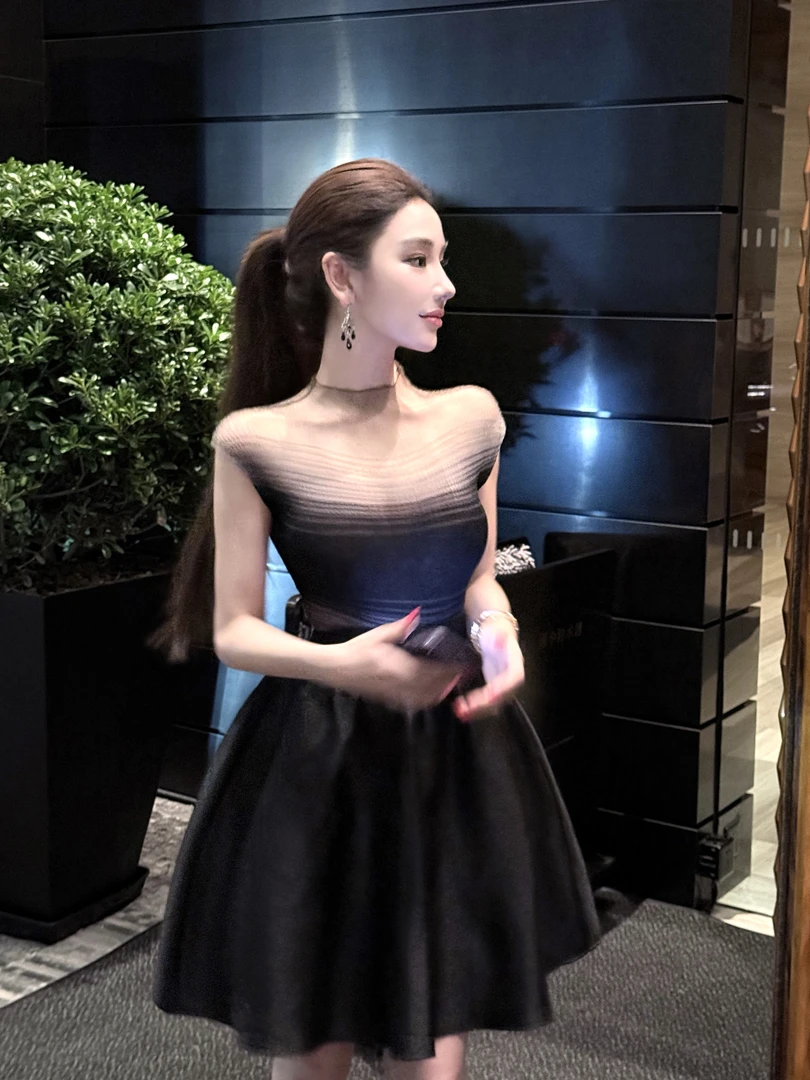 WW定制「雅绅风度」时尚高腰百搭显瘦收腰小众设计感上衣半裙套装