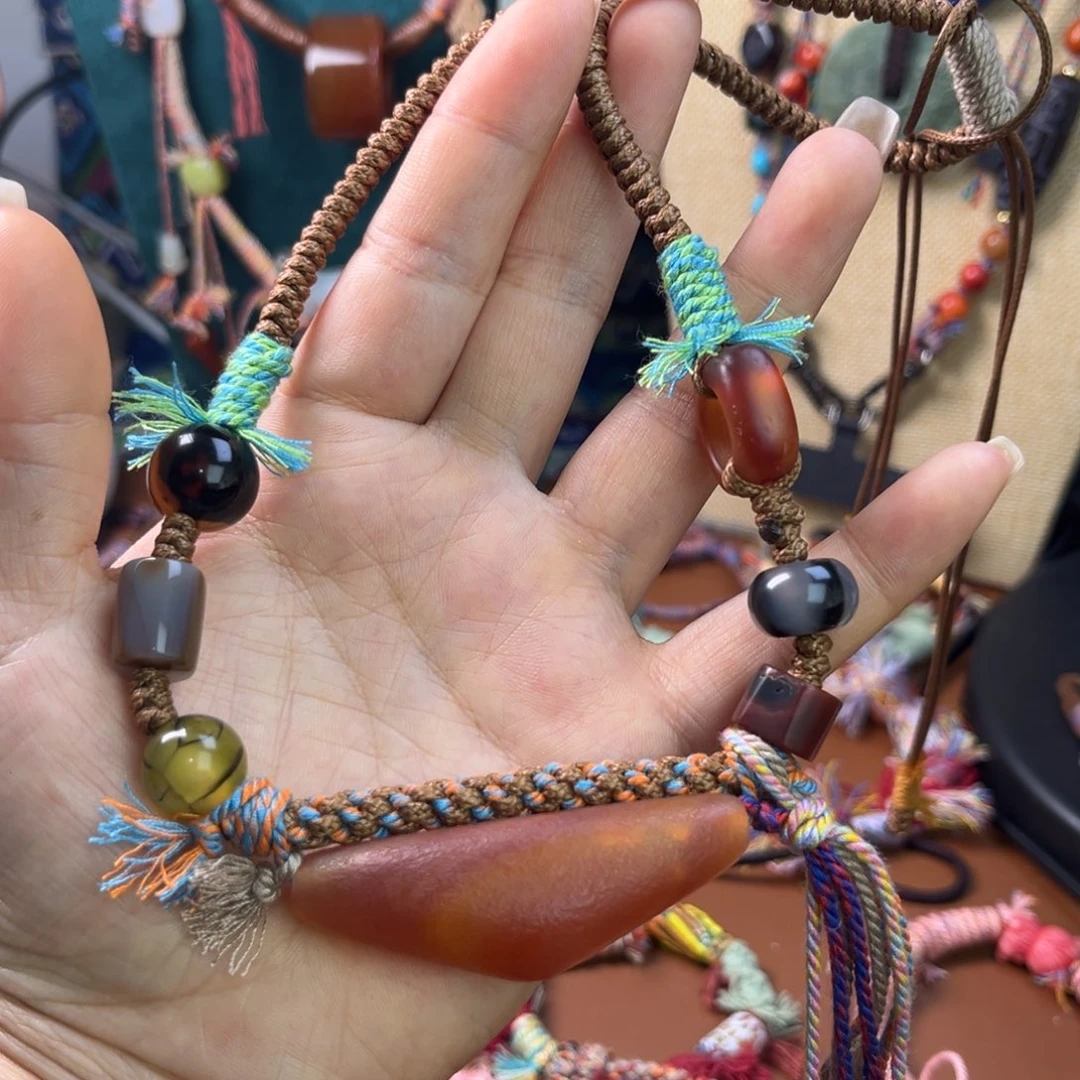 玛瑙/玉髓颈饰未镶嵌