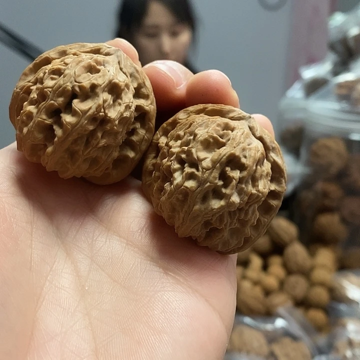 文玩核桃把件38白狮子油