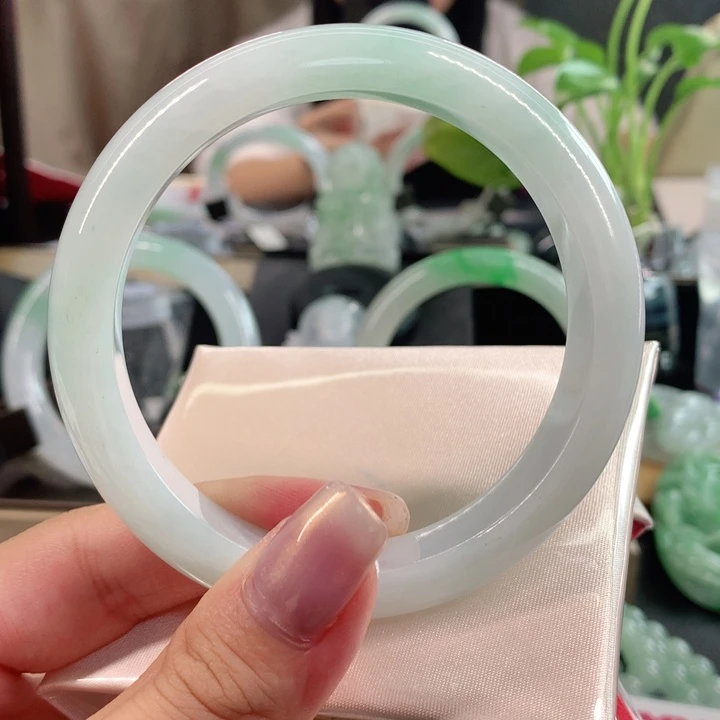 翡翠未镶嵌手镯59.7圈口