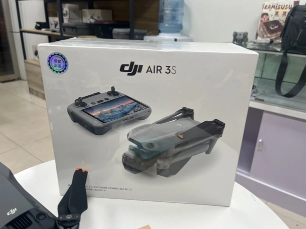 准新品 DJI/大疆 大疆air3s带屏三电畅飞➕一年随心换