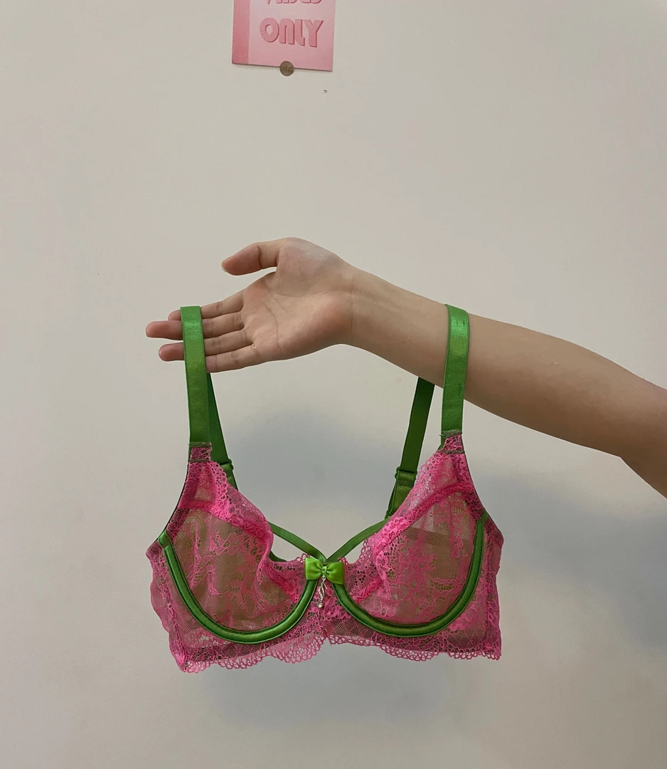 性感辣妹内衣女夏薄款透气大胸显小胸聚拢提拉防下垂蕾丝文胸套装