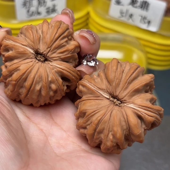文玩核桃吊坠47-34204-02