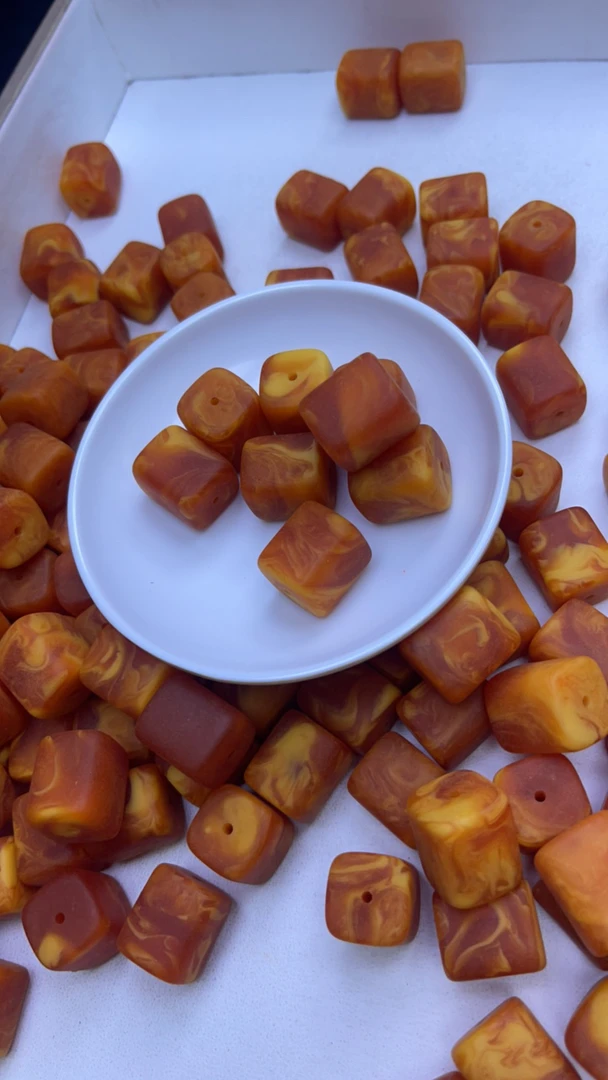 【全品珠宝】天然蜜蜡老蜡枣珠Q239  14*15mm 7颗