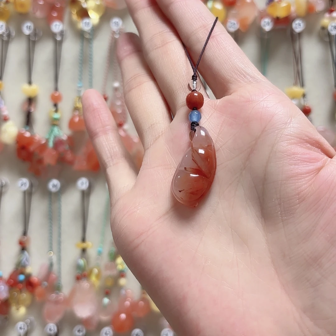 南红玛瑙未镶嵌吊坠(赠链)