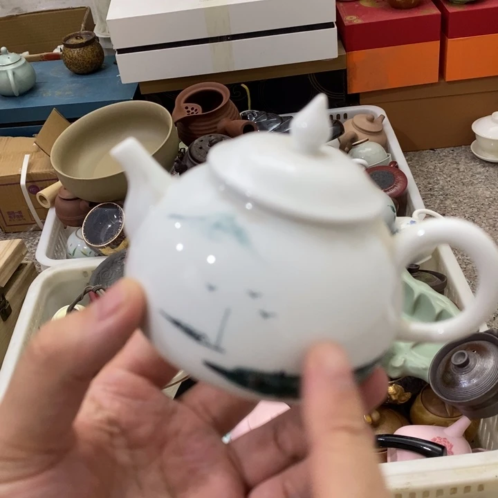 陶瓷艺术品及陶瓷壶壶
