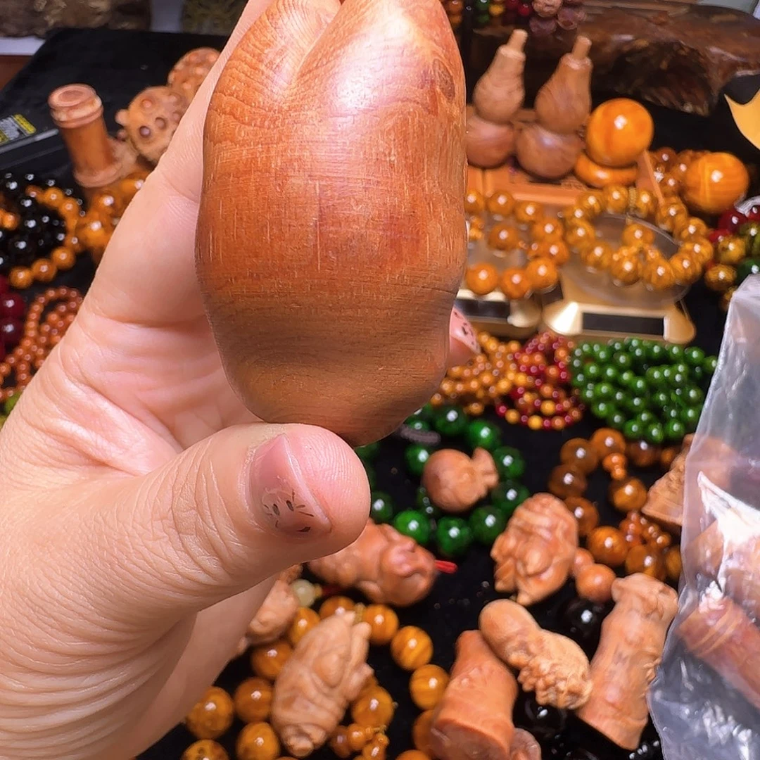 木质类手把件琥珀木