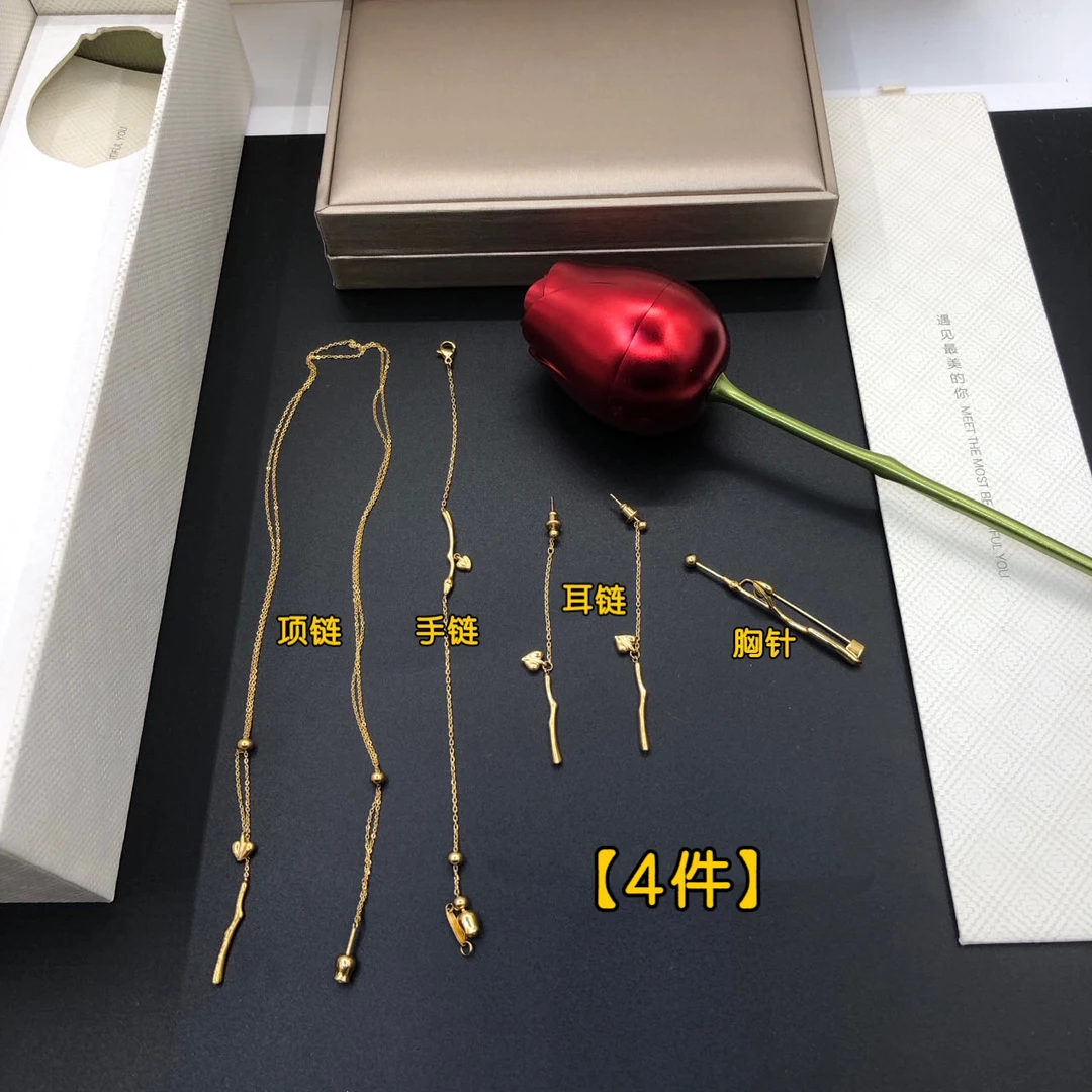 钛钢胸针 【银行首饰】镀18K真金胸针气质轻奢时尚简约百搭饰品经典
