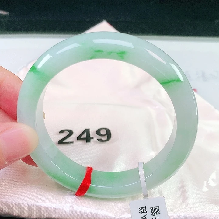 翡翠未镶嵌手镯249