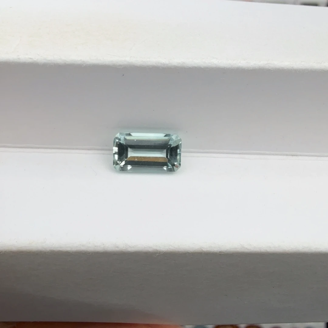 海蓝宝石裸石天然2.02克拉