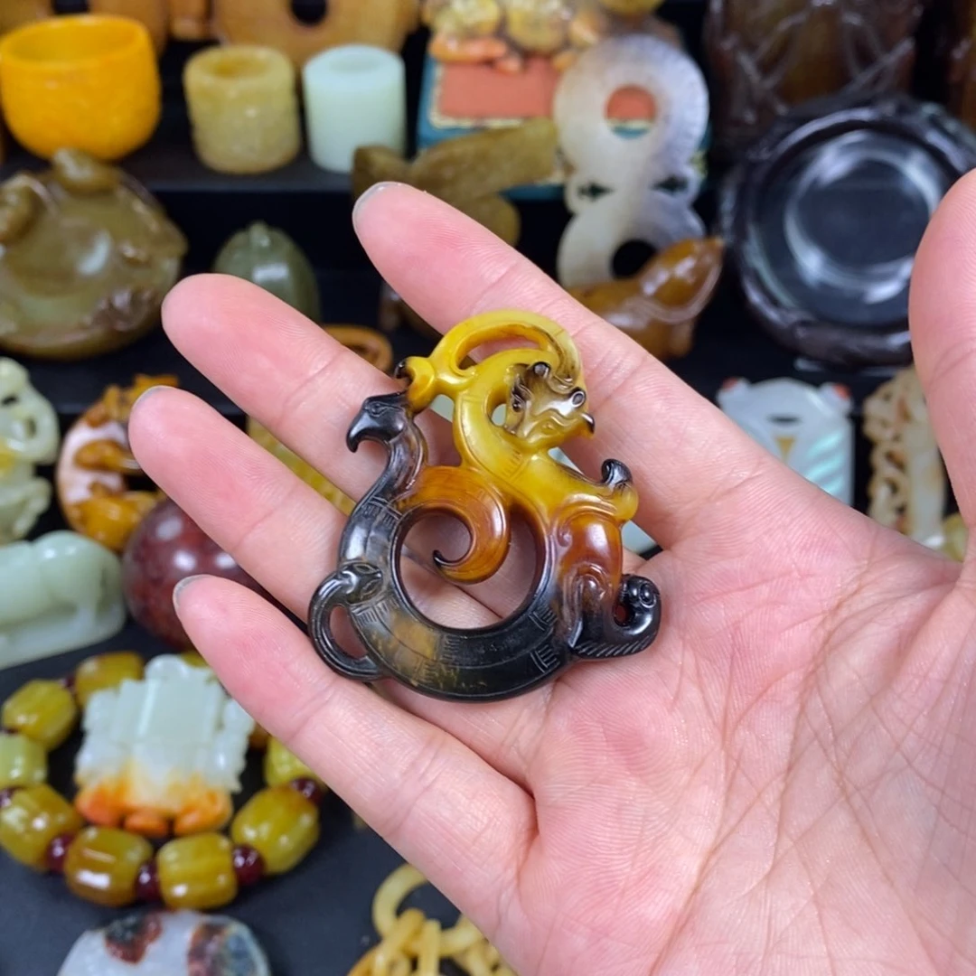 亮***哥和田玉未镶嵌颈饰