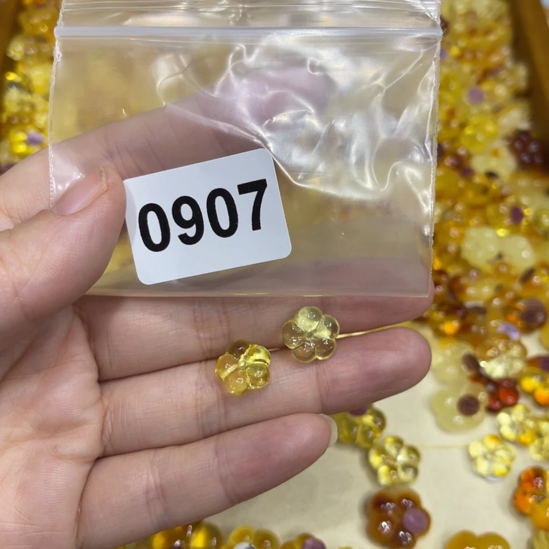 琥珀珠宝奇石未镶嵌