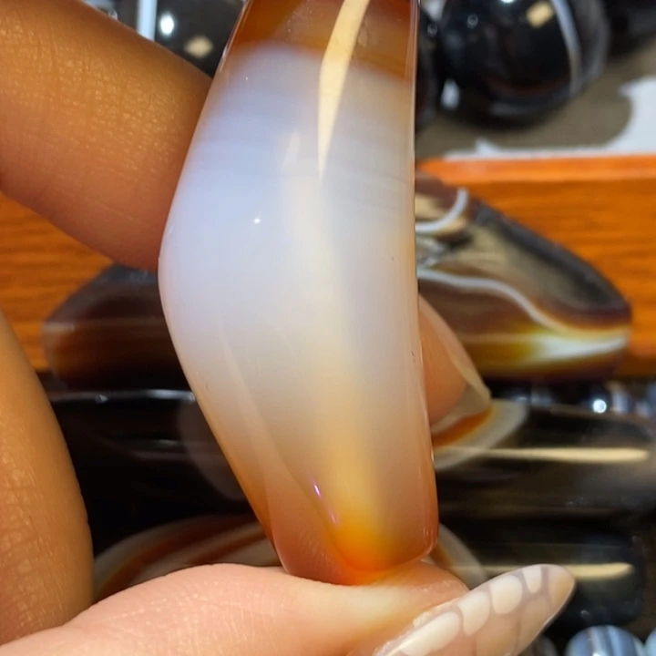 未镶嵌颈饰玛瑙/玉髓