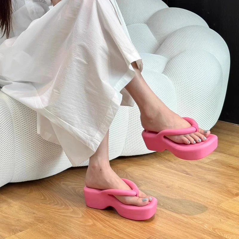 赵露思同款女厚底增高踩屎感EVA防滑休闲沙滩鞋外穿时尚舒适通用