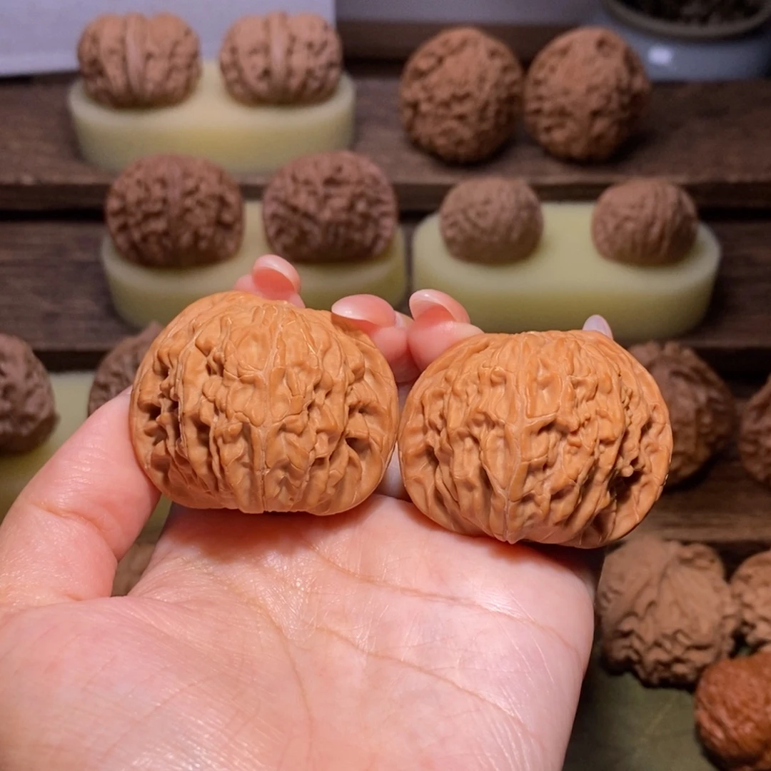 G***Z文玩核桃吊坠全品42.5蝴蝶磨