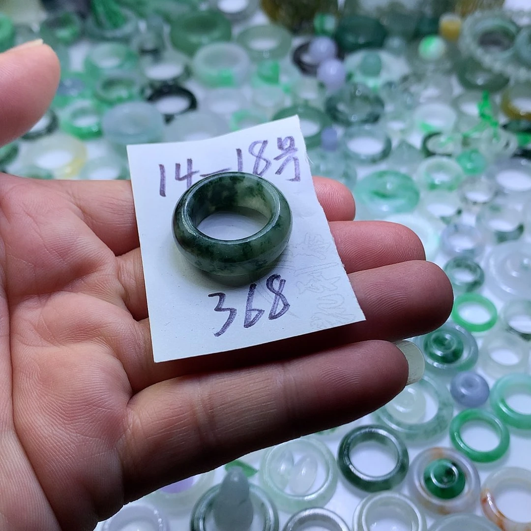 未镶嵌定制翡翠翡翠