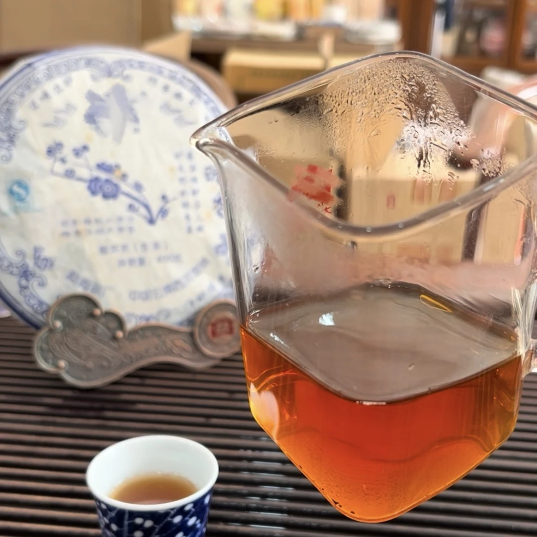 2007年暗香701批次400克/饼生茶