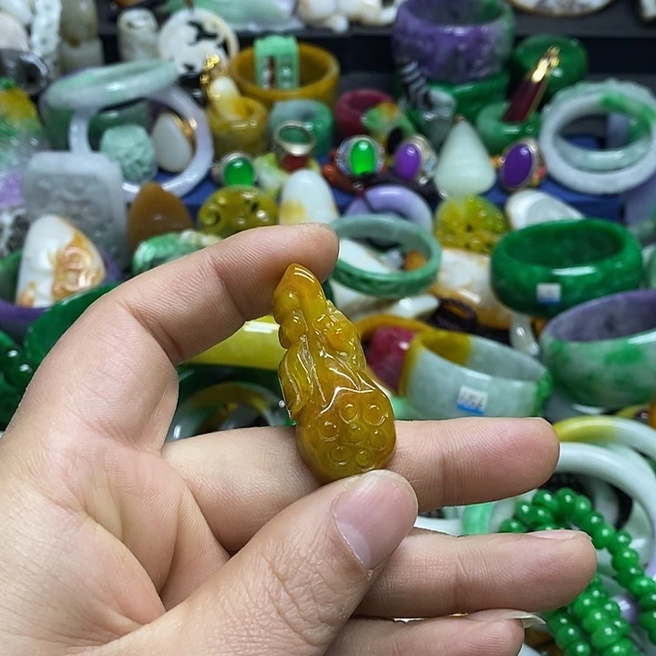 颈饰未镶嵌翡翠官方正规军回血放漏