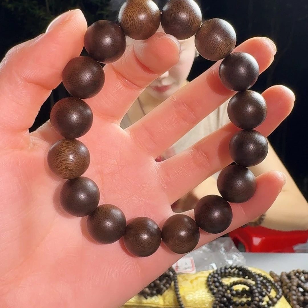 沉香香囊沉香375黑棋楠圆珠单圈卡14发一。