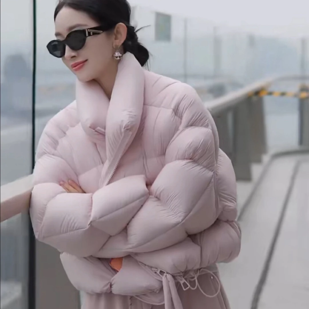 七姐的店 小辣椒 轻奢高端连帽云感泡芙白鹅绒短款加厚保暖面包服