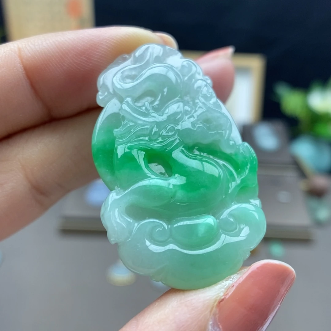 翡翠未镶嵌颈饰吊坠67