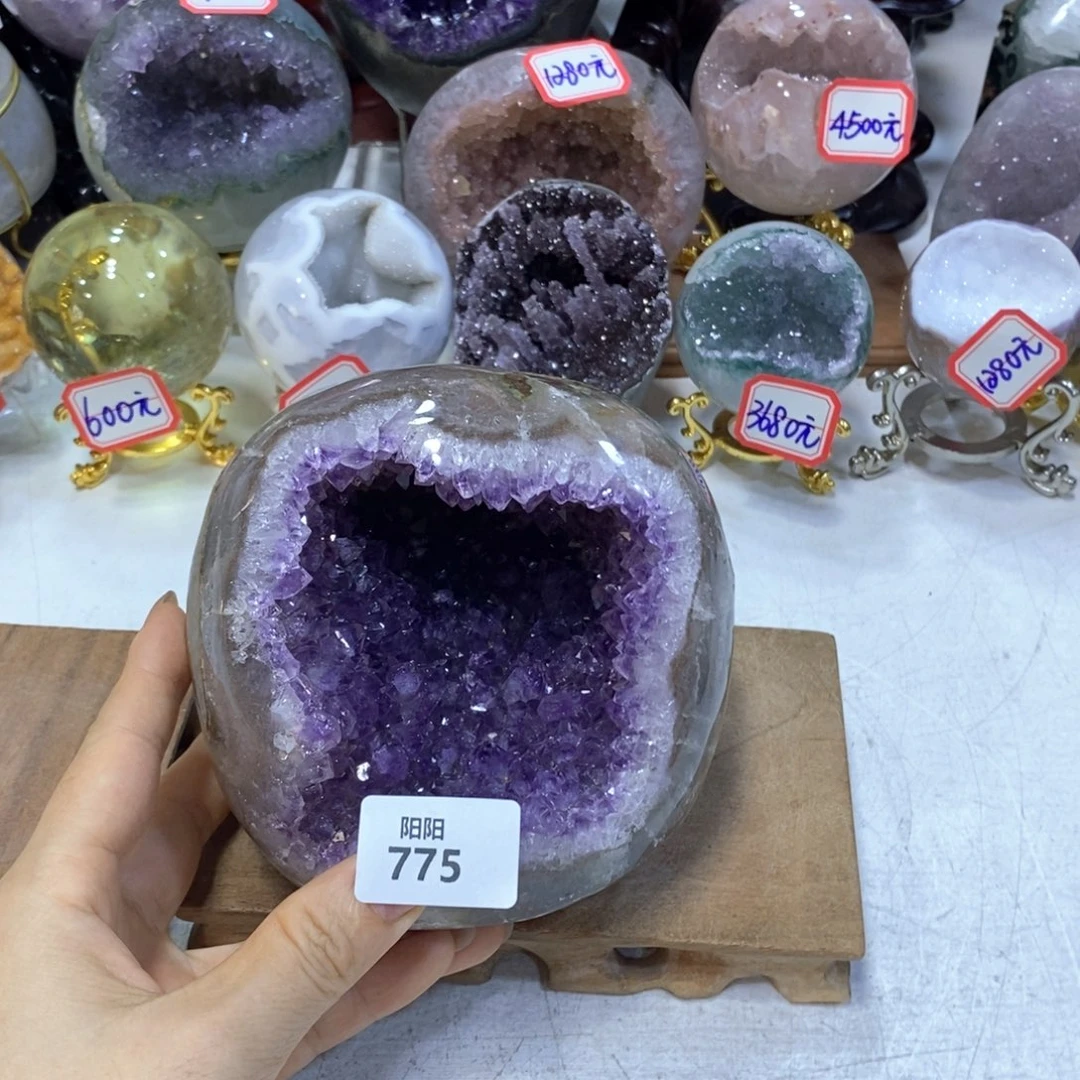 水晶未镶嵌大型摆件（非配饰）