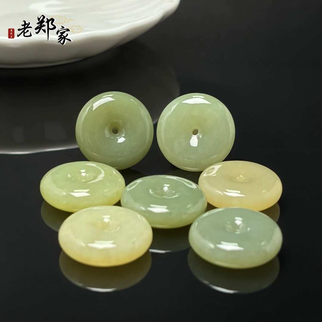 【老郑家】和田玉平安扣挂件 2238 多样性发一件 约24*7mm