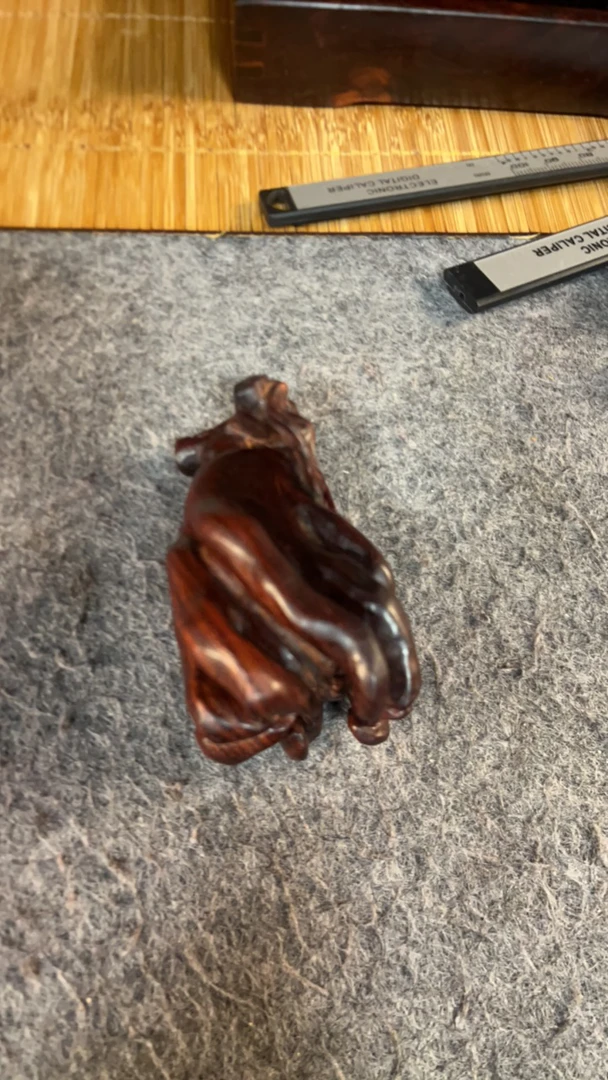小叶紫檀佛手手把件