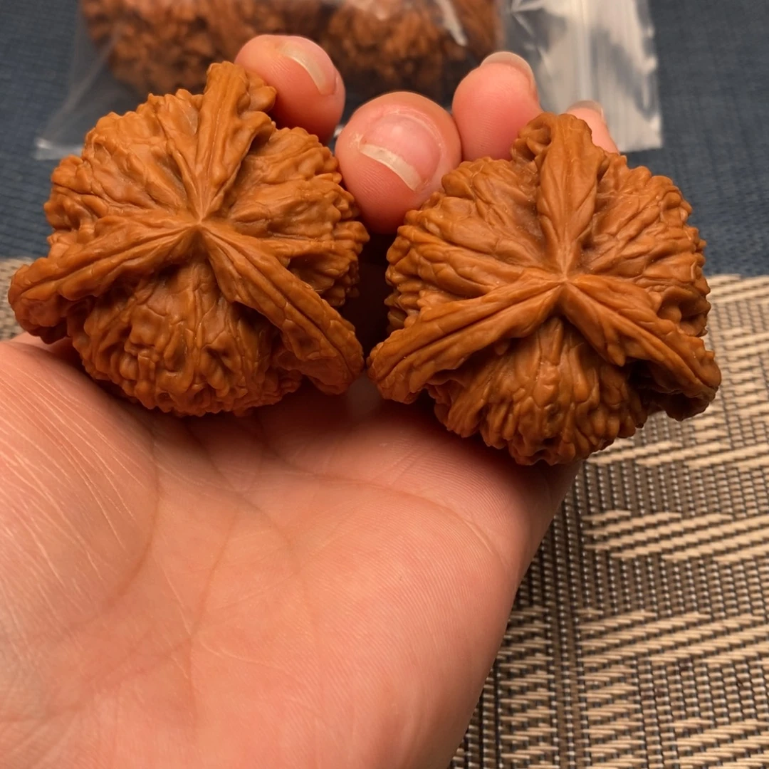 河***签文玩核桃吊坠三棱