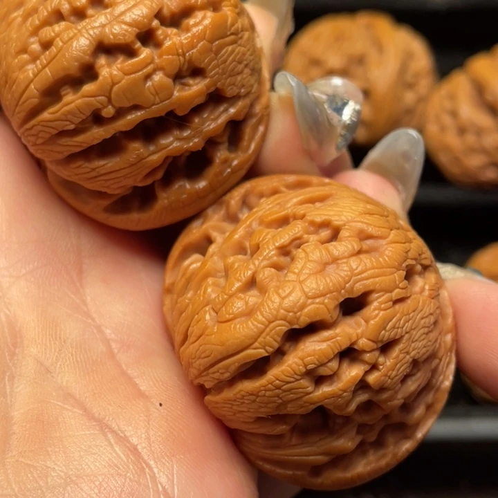 文玩核桃把件秦岭山脉核桃