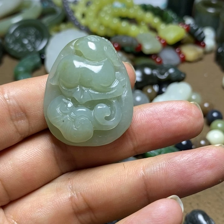 颈饰未镶嵌和田玉