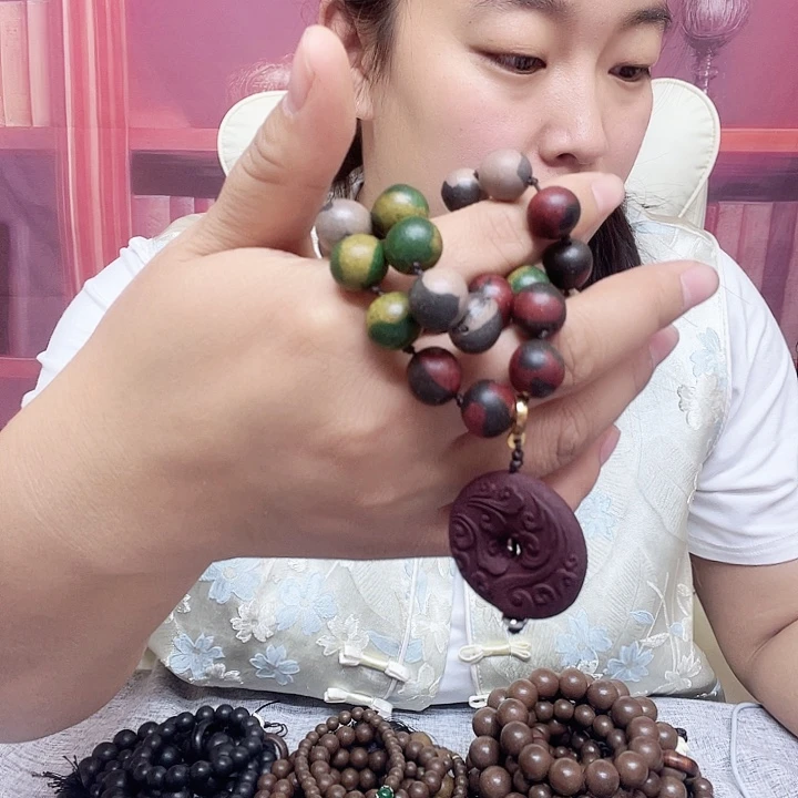 钱***子泥塑敦煌1.2的项链一个