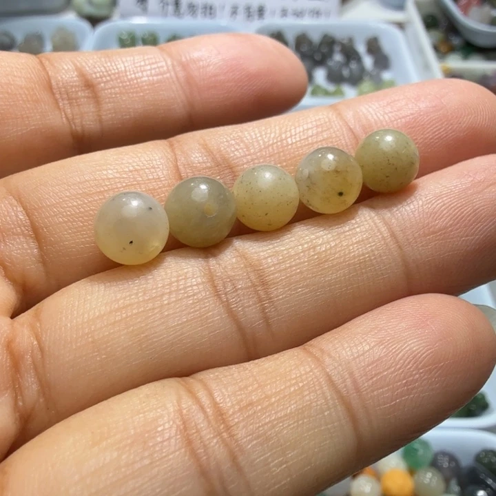 未镶嵌和田玉珠宝半成品卡八
