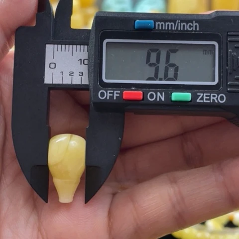 【闪购商品】未镶嵌蜜蜡裸石.4杂