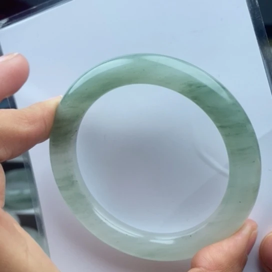 石英质玉（金丝玉）手镯未镶嵌