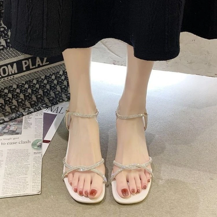 爆款粗跟凉鞋女夏大学生百搭仙女风气质高跟鞋2025新款水钻罗马鞋