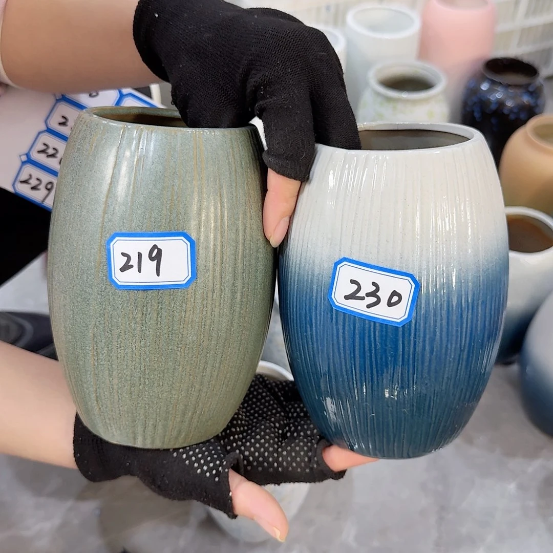 瓶219.230号陶瓷高16厘米瑕疵